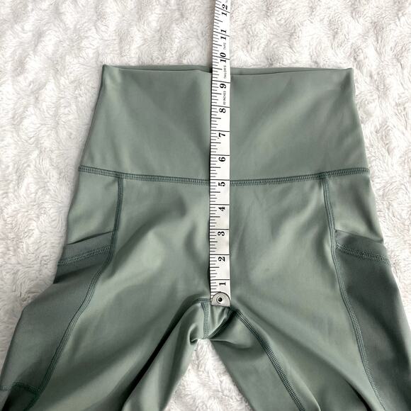 Aerie Offline Sage Green Mesh Panels Goals High Rise Athletic 7/8 Leggings S - Picture 8 of 9